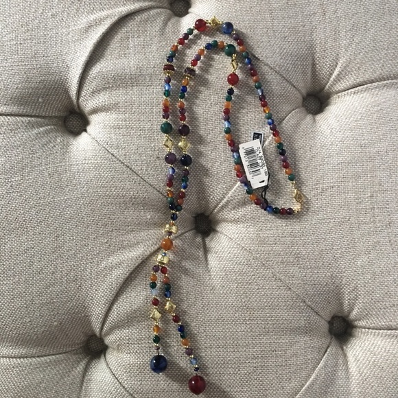 Lucite beaded necklace with goldtone accents - Picture 2 of 5